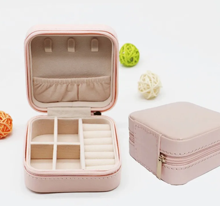 Amorha Travel Jewelry Organizer